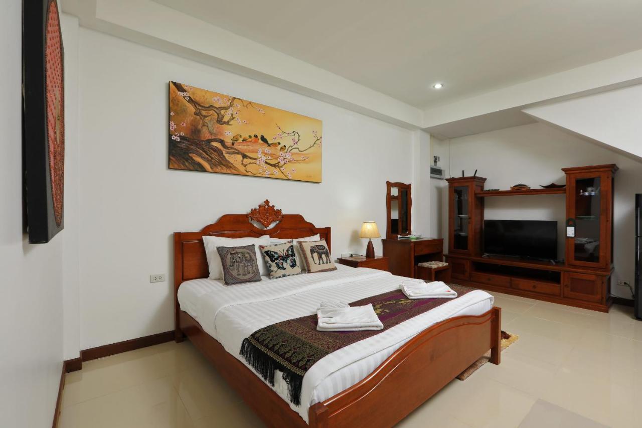 Appartement Palm Oasis à Nai Harn Extérieur photo