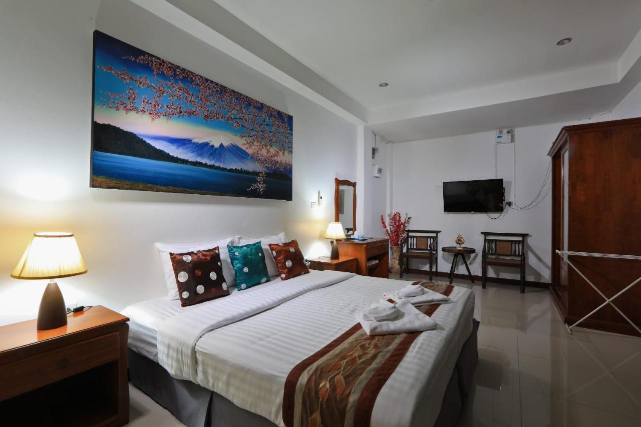 Appartement Palm Oasis à Nai Harn Extérieur photo