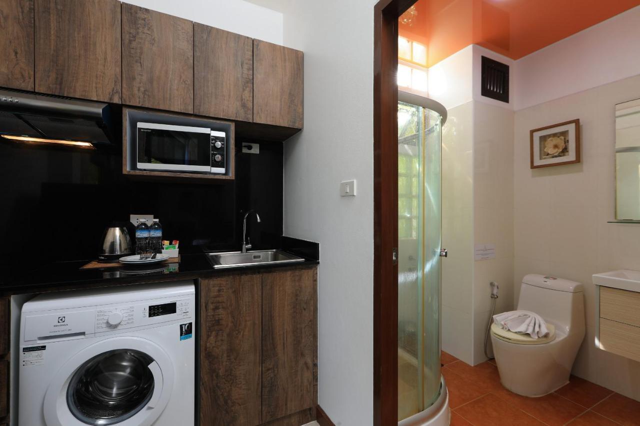 Appartement Palm Oasis à Nai Harn Extérieur photo
